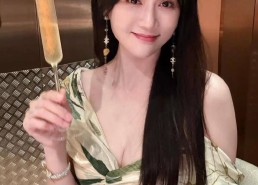 这一顶流女星也翻车了顶流女星的新恋情瓜让人千万没想到。（零售新闻大润发昨年盈余约35亿；汇源果汁收购终止；山姆东莞二店确定）-马筱梅凌晨三点微博炸翻文娱圈汪幼菲87页证实链“绝地反杀”S妈？脚踩两只船